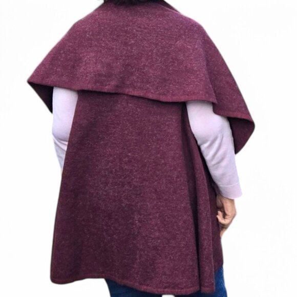 NWOT Plum Look Shawl Vest Wrap Poncho Womens One Size Versatile Layering Piece - Picture 5 of 11